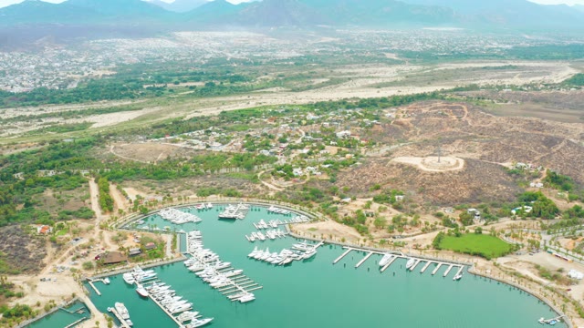 LA PLAYITA LOS CABOS MEXICO-2021: Marina with Docked Boats and Distant Mountains