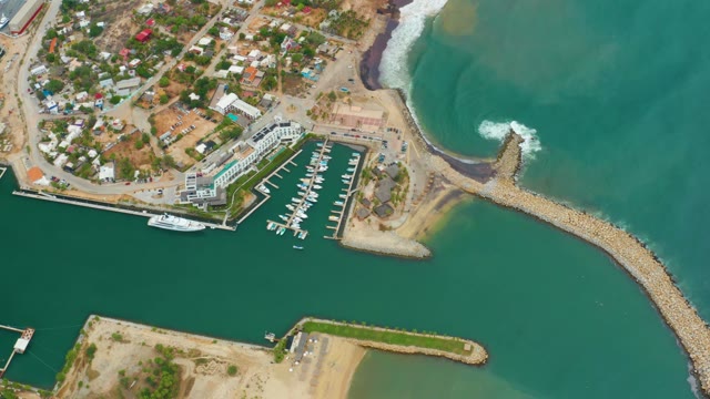 LA PLAYITA LOS CABOS MEXICO-2021: Coastal Marina with Breakwater and Gentle Waves