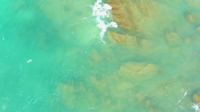 EL TULE BEACH LOS CABOS BCS MEXICO-2021: Waves Breaking Over Shallow Rocky Seabed