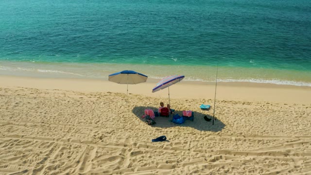 EL TULE BEACH LOS CABOS BCS MEXICO-2021: Beachgoers and Gear Disappearing From Sandy Shore
