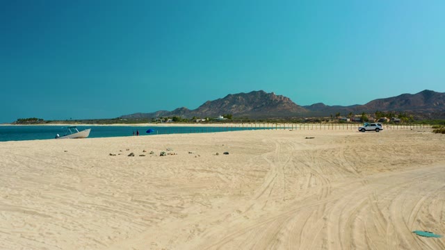 LOS FRALIES LOS CABOS BCS MEXICO-2021: Panning View of Sandy Beach and Turquoise Ocean