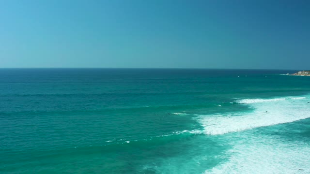MARQUIS LOS CABOS BCS MEXICO-2021: Waves Breaking and Forming White Foam in Ocean