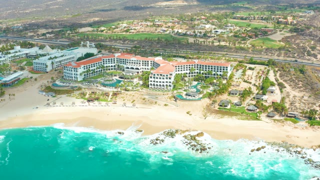 MARQUIS LOS CABOS BCS MEXICO-2021: Beach with Fewer Chairs and Shifting Ocean Waves