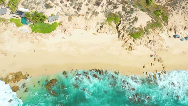 MARQUIS LOS CABOS BCS MEXICO-2021: Waves Breaking on Sandy and Rocky Shore