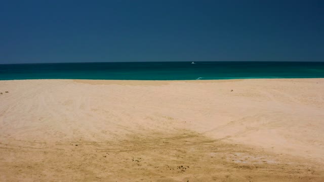 DREAMS LOS CABOS BCS MEXICO-2021: Sandy Beach and Ocean Color Transition
