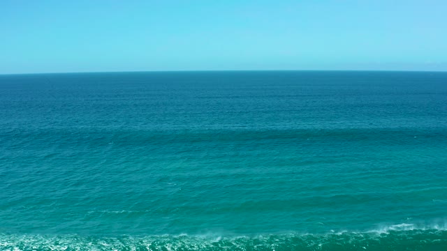LA LAGUNA BEACH LOS CABOS MEXICO-2021: Ocean Wave Breaking and Calming