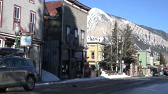 CRESTED BUTTE COLORADO-2015: Snow Covered Mountains On A Bright Sunny Day