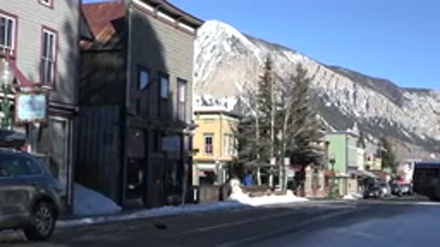 CRESTED BUTTE COLORADO-2015: A Populated Street Next to the Mountains