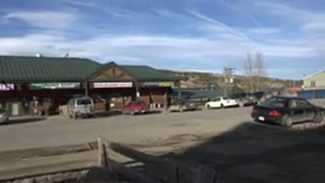 NEDERLAND COLORADO-2015: A Strip Mall Of A Few Small Scale Stores Along The