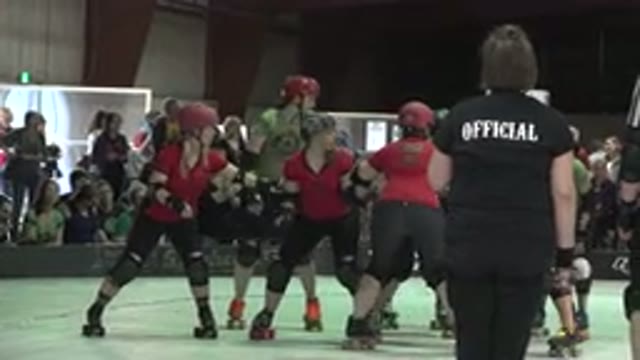 DENVER COLORADO-2015: Female Team Playing Roller Skating And Preparing For The