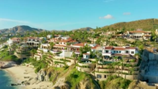 PLAYA ACAPULQUITO LOS CABOS BCS MEXICO-2021: Hillside Residential Complex Overlooking Sandy Beach
