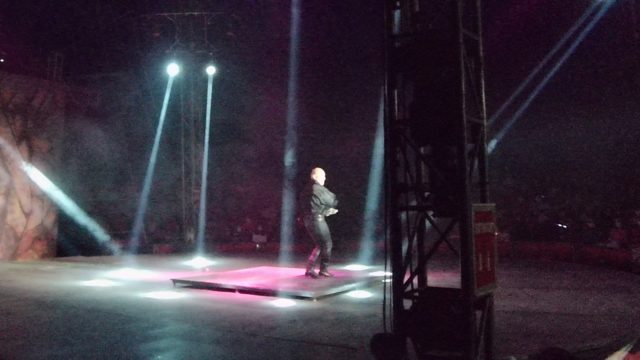 SAN JOSE DEL CABO BCS MEXICO-2022: Stage Performer with Dynamic Lighting and Expressive Gestures