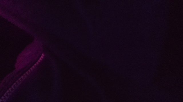 SAN JOSE DEL CABO BCS MEXICO-2022: Finger Pulling Zipper on Dark Fabric