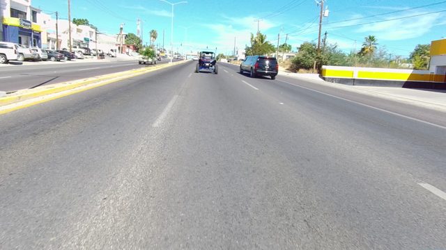 LOS CABOS BCS MEXICO-2022: Vehicles Moving on a Multi-lane Urban Road