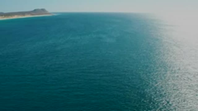 LA FORTUNA EAST CAPE BCS MEXICO-2022: Ocean and Passing Coastal Landmass