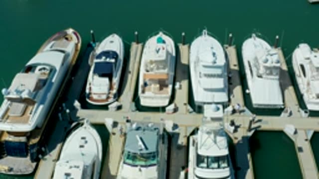 PUERTO LOS CABOS BCS MEXICO-2022: Yachts Docking and Undocking at Marina