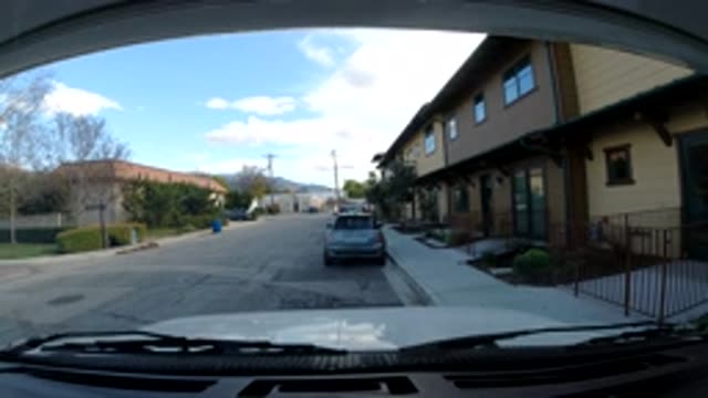 OJAI CALIFORNIA-2019: Video Showing Houses And A Street In A Typical City