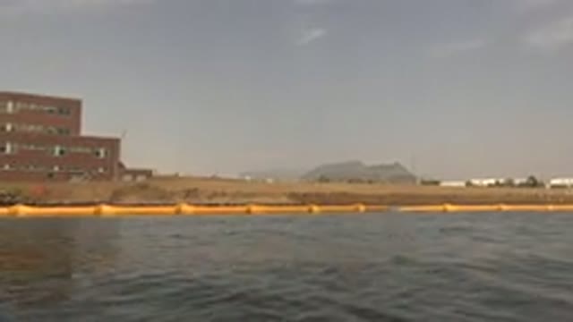 HIDDEN LAKE COLORADO-2015: Sea With Strong Current And Very Shaken And Long