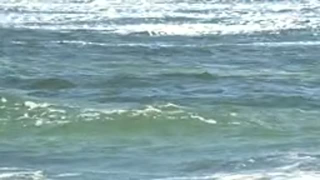 LA BOCANA BCS MEXICO-2022: Gentle Ocean Waves Rolling Toward Shore