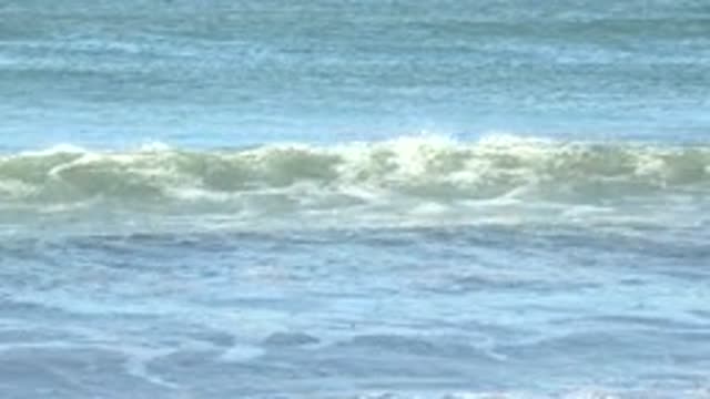 LA BOCANA BCS MEXICO-2022: Ocean Waves Forming and Breaking