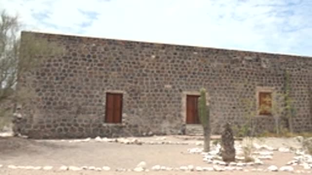 MULEGE BCS MEXICO-2022: Panning View of Stone Mission Courtyard