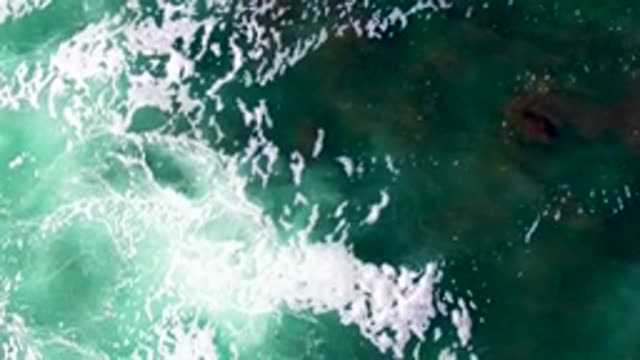 LA BOCANA BCS MEXICO-2022: Overhead Ocean Waves with White Foam and Turquoise Water