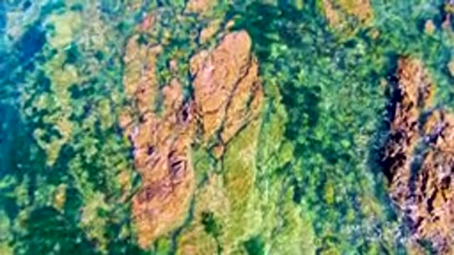 LA BOCANA BCS MEXICO-2022: Shallow Water Splashing over Rocky Seabed