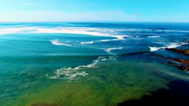 LA BOCANA BCS MEXICO-2022: Ocean Waves Crashing on Rocky Shore Aerial