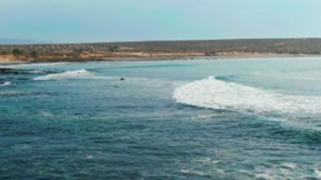LA BOCANA BCS MEXICO-2022: Ocean Wave Forming and Breaking near Shore