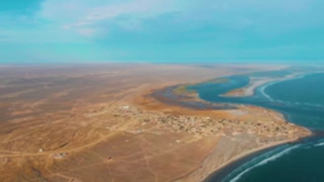 LA BOCANA BCS MEXICO-2022: Coastal Desert Settlement with Winding Waterway