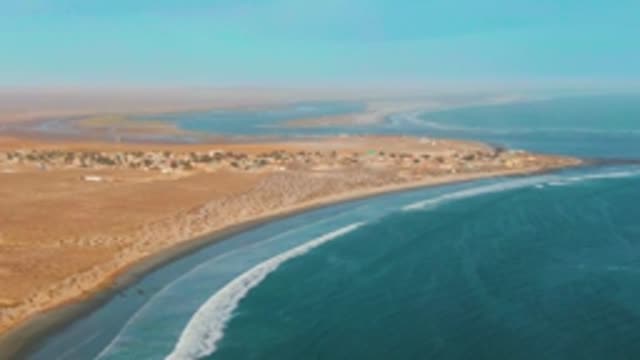 LA BOCANA BCS MEXICO-2022: Desert Coastline with Rolling Ocean Waves