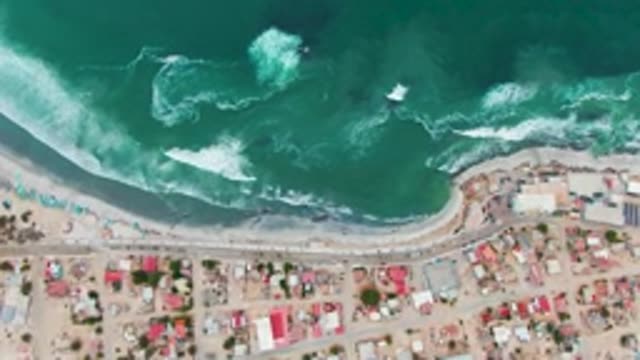PUENTA ABREOJOS BCS MEXICO-2022: Beachfront Residential Area with Ocean Waves
