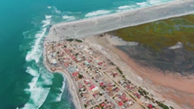 PUENTA ABREOJOS BCS MEXICO-2022: Coastal Settlement with Moving Ocean Waves and Tidal Flats