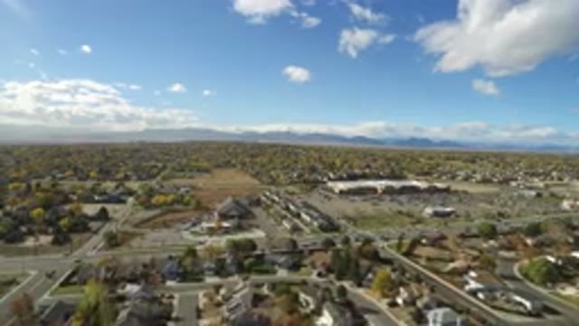 HIDDEN LAKE COLORADO-2016: An Aerial Flyover Of Commuter Traffic In An American Suburb