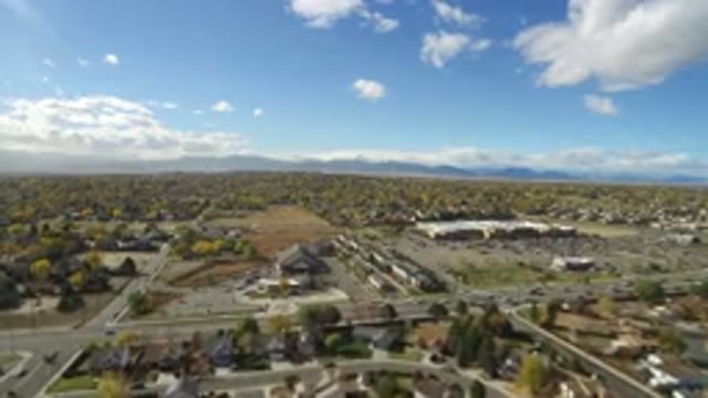 HIDDEN LAKE COLORADO-2016: Nice Aerial View Of A City Landscape And A Clear Blue