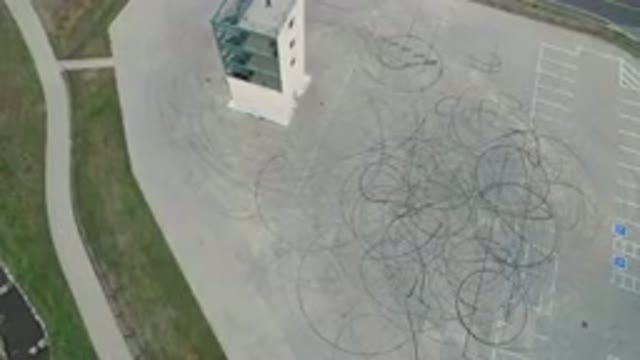 HIDDEN LAKE COLORADO-2016: Footage Of A Parking Full Of Round Tyre Marks