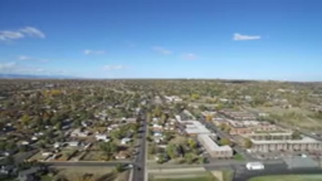 HIDDEN LAKE COLORADO-2016: Video Of A Green Wide Metropolitan Area On A Sunny