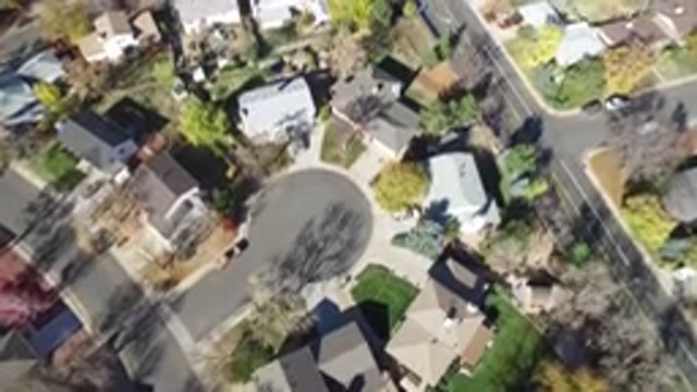 HIDDEN LAKE COLORADO-2016: Panning Birds-Eye View Of A Suburban Block Filled