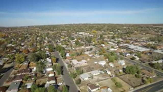 HIDDEN LAKE COLORADO-2016: Drone Camera Flight Over Sacramento Residential Neighborhood