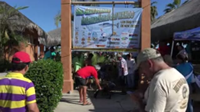 PLAYITA BCS MEXICO-2017: A Bunch Of People Gathering Around And Doing