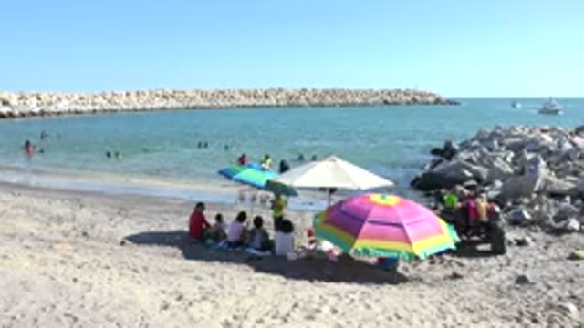 PLAYITA BCS MEXICO-2017: A View From The Beach With Waves Coming In