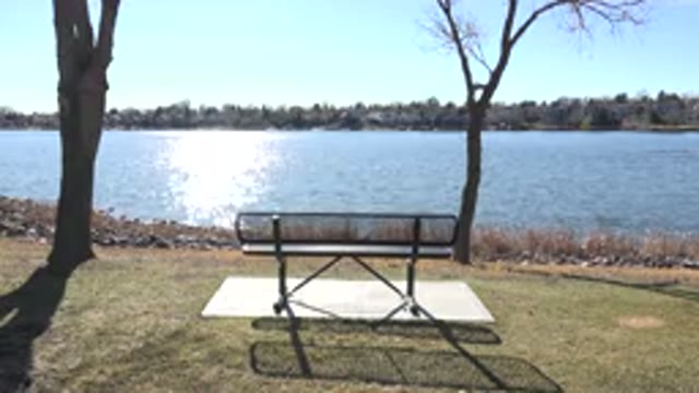 HIDDEN LAKE COLORADO-2017: Bench Front Lake Water Reflect Sun Day Relax Dry