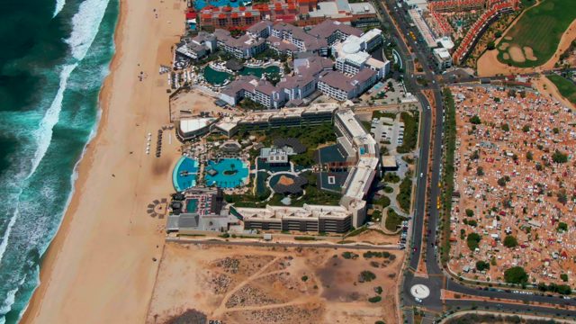 SAN JOSE DEL CABO BCS MEXICO-2022: Coastal Resort with Pools and Parking Area