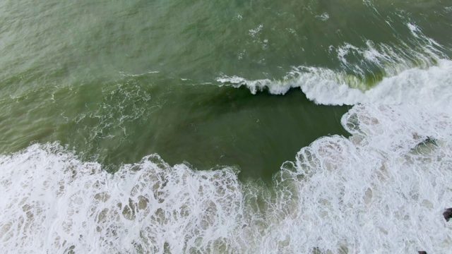 PUNTA GORDO EAST CAPE BCS MEXICO-2022: Ocean Wave Forming and Crashing From Above
