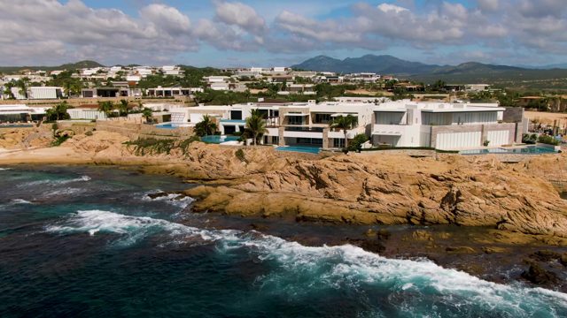 EL TULE LOS CABOS BCS MEXICO-2022: Modern Coastal Homes with Ocean Waves and Rocky Shore