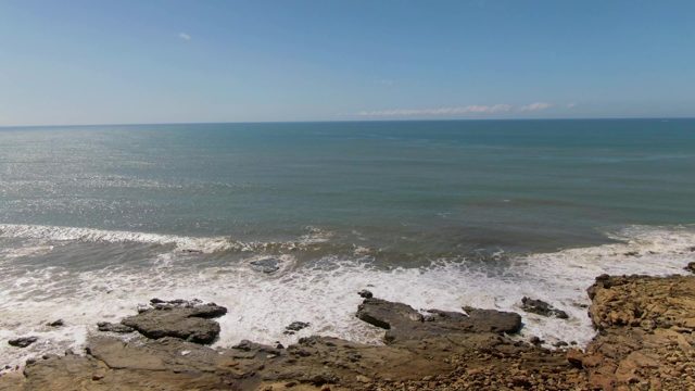 BUZZARDS EAST CAPE LOS CABOS BCS MEXICO-2022: Ocean Waves Breaking on Rocky Shore