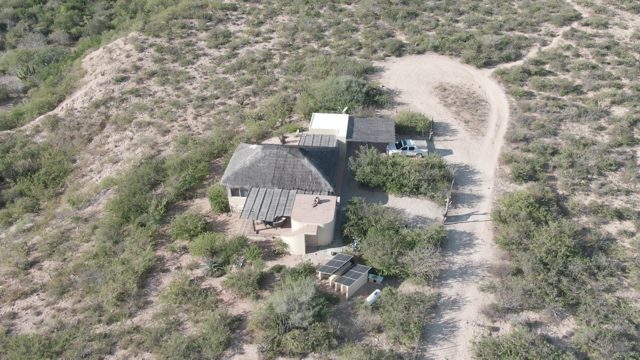 CABO PULMO BCS MEXICO-2022: Desert House with Vehicle Departing
