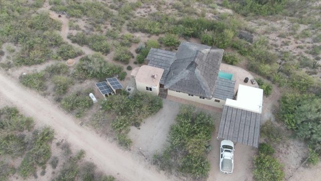 CABO PULMO BCS MEXICO-2022: Desert Home with Solar Panels and Car
