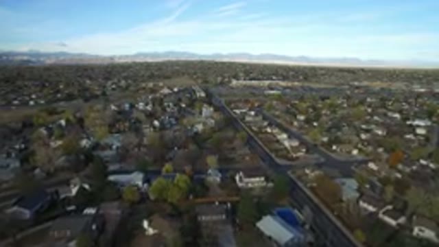 HIDDEN LAKE COLORADO-2016: Air-Filming Neighborhood Full Of Different Houses