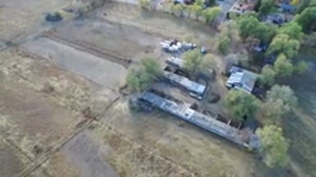 HIDDEN LAKE COLORADO-2016: Video Of A House With Bare Land And No Grass